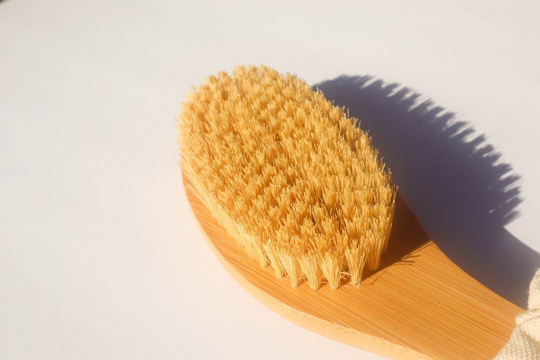 Dry Exfoliating Body Brush with Vegan Sisal Fibers sourced from the Agave Plant.